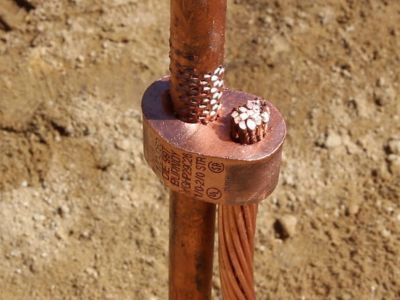 Conectores de compresión Burndy de cobre estañado con UL 467